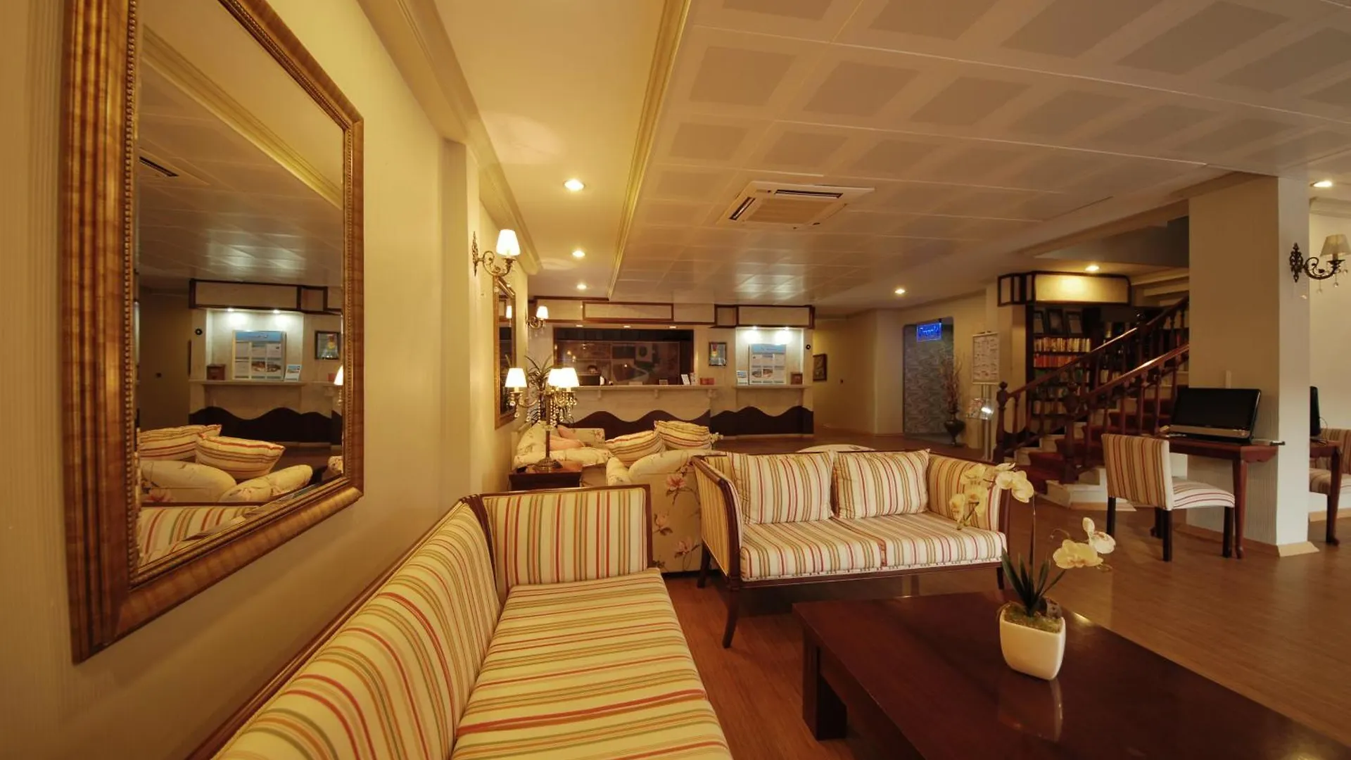 Devamli Hotel Marmaris Türkei